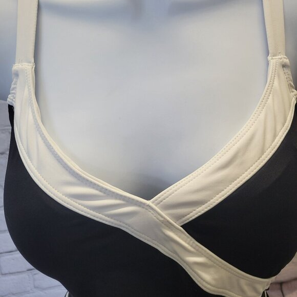 Anne Cole Plus Size Contrast-Trim Mesh-Insert One-Piece Swimsuit - Picture 2 of 7